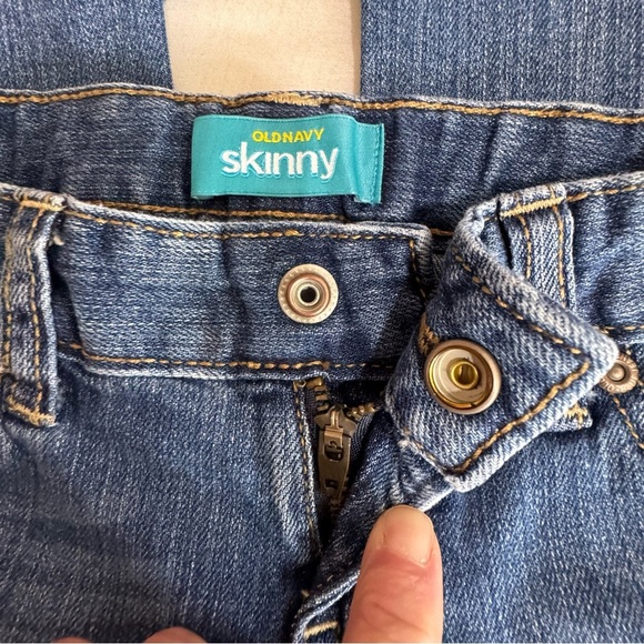 Old Navy Girls Skinny Jeans - Picture 4 of 7